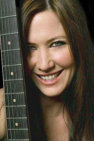 Kathy Valentine portrait