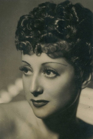 Alita Román portrait