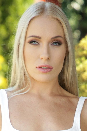 Angelika Grays portrait