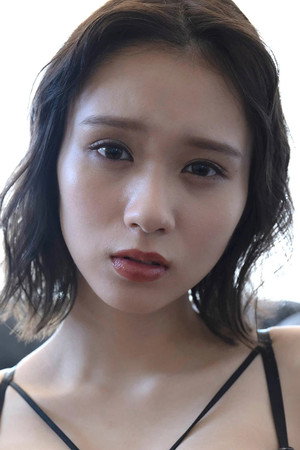 Ogura Nanami portrait