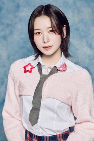 Momona Kasahara portrait