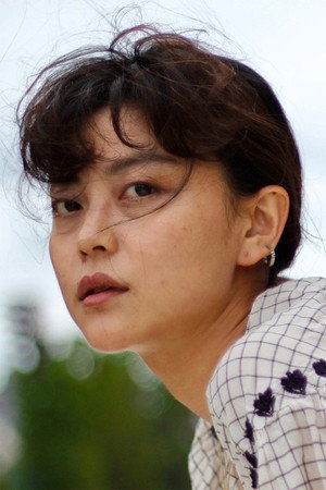 Tomona Hirota portrait