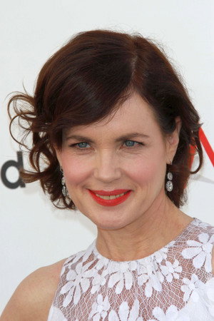 Elizabeth McGovern portrait