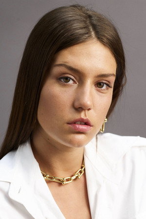 Adèle Exarchopoulos portrait