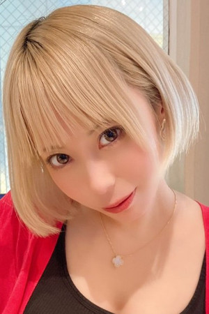 Misuzu Kawana portrait