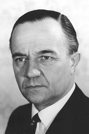 Piet de Jong portrait