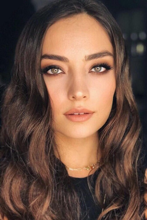 Zeynep Tuğçe Bayat portrait