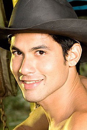 Robert Carvalho portrait