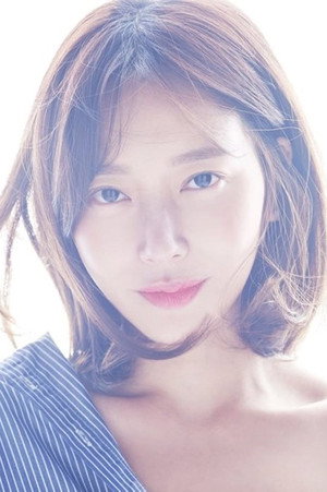 Kim Min-ji portrait