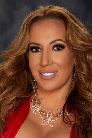 Richelle Ryan portrait