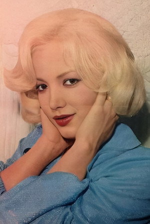Ágata Lys portrait