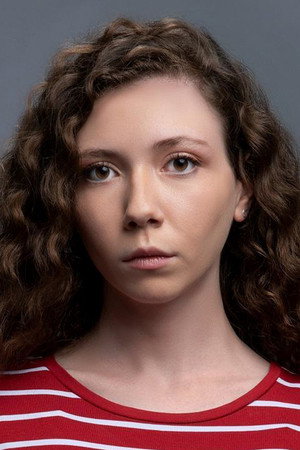 Ece Yüksel portrait