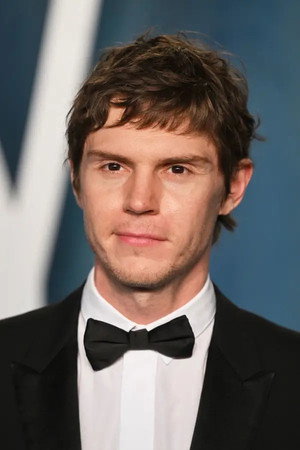 Evan Peters portrait