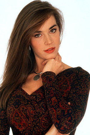 Eva Pope portrait