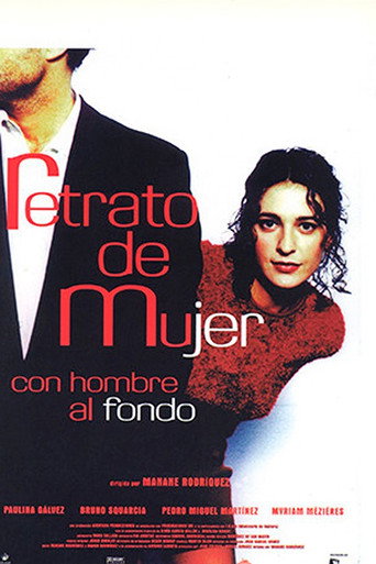 Retrato de mujer con hombre al fondo movie poster