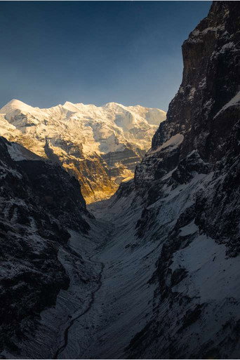 Dhaulagiri movie poster