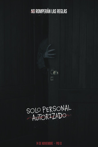 Solo Personal Autorizado movie poster