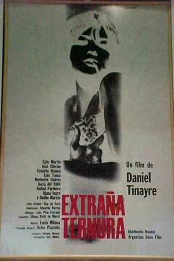 Extraña ternura movie poster