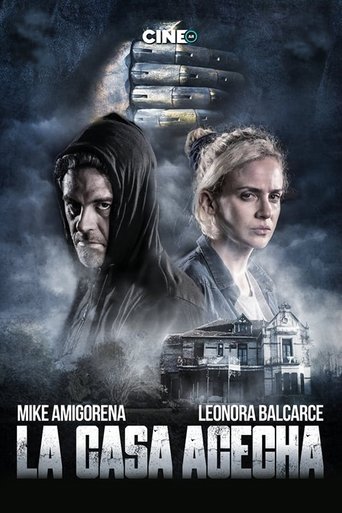 La casa acecha movie poster