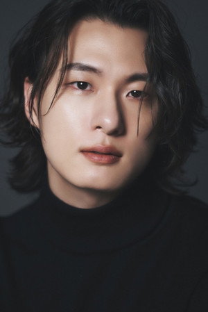 Shin Seung-ho portrait