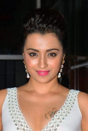 Trisha Krishnan portrait