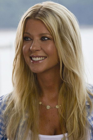 Tara Reid portrait