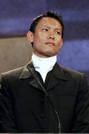 Sakda Kaewbuadee portrait