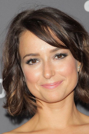 Milana Vayntrub portrait