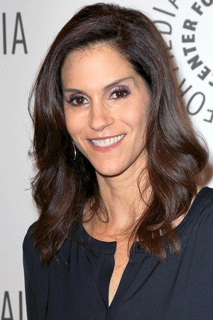 Jami Gertz portrait