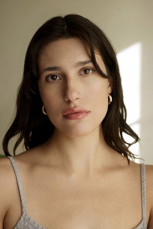 Victoria Summer Felix portrait