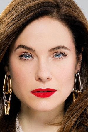 Caroline Dhavernas portrait