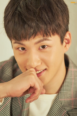 Shin Seung-ho portrait