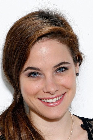 Caroline Dhavernas portrait
