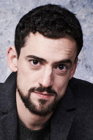 Luis Gerardo Méndez portrait
