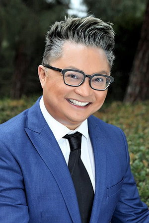 Alec Mapa portrait