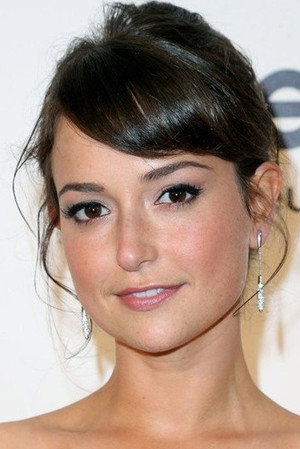 Milana Vayntrub portrait