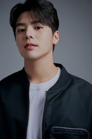 Ryeoun portrait
