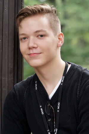 Daniel Larva portrait