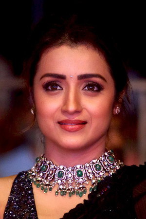 Trisha Krishnan portrait