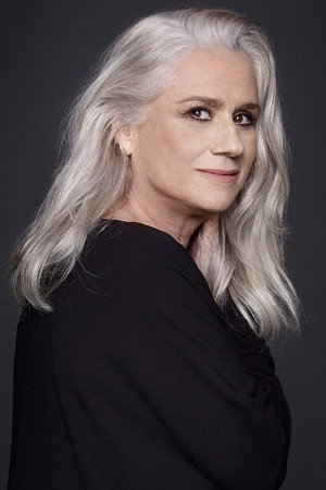 Vera Holtz portrait