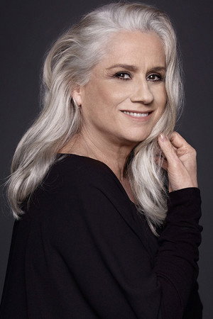 Vera Holtz portrait