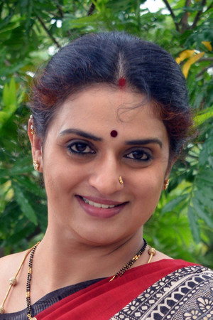 Pavitra Lokesh portrait
