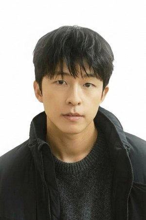 Hong Kyung portrait