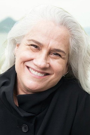 Vera Holtz portrait