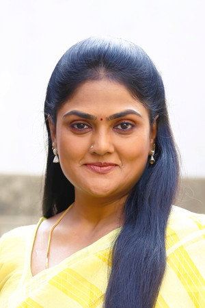 Nirosha portrait
