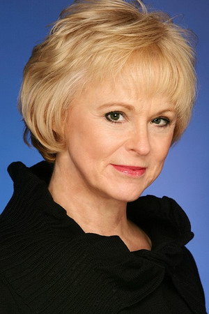Debbe Hirata portrait