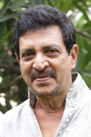 Nizhalgal Ravi portrait