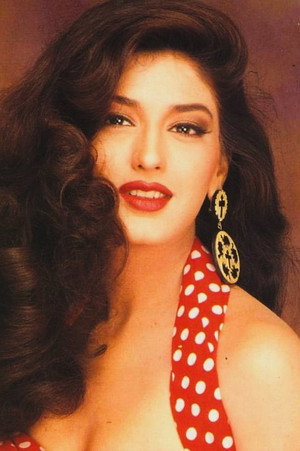 Sonali Bendre portrait